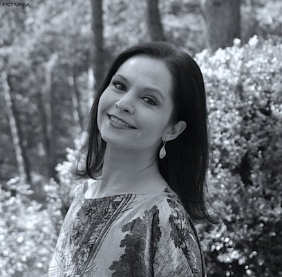 Lavinia UNGUREANU - Veșminte ale devenirii