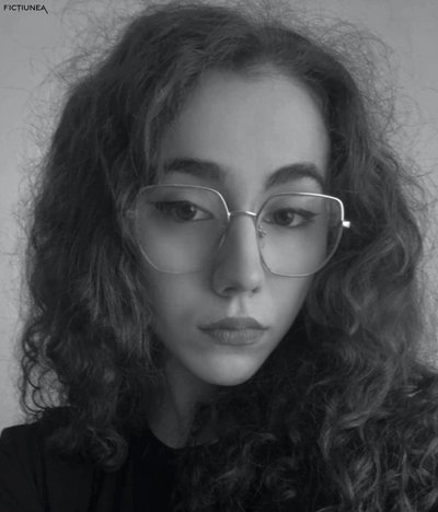 Iulia-Maria ȘARA - Roșu Ferrari